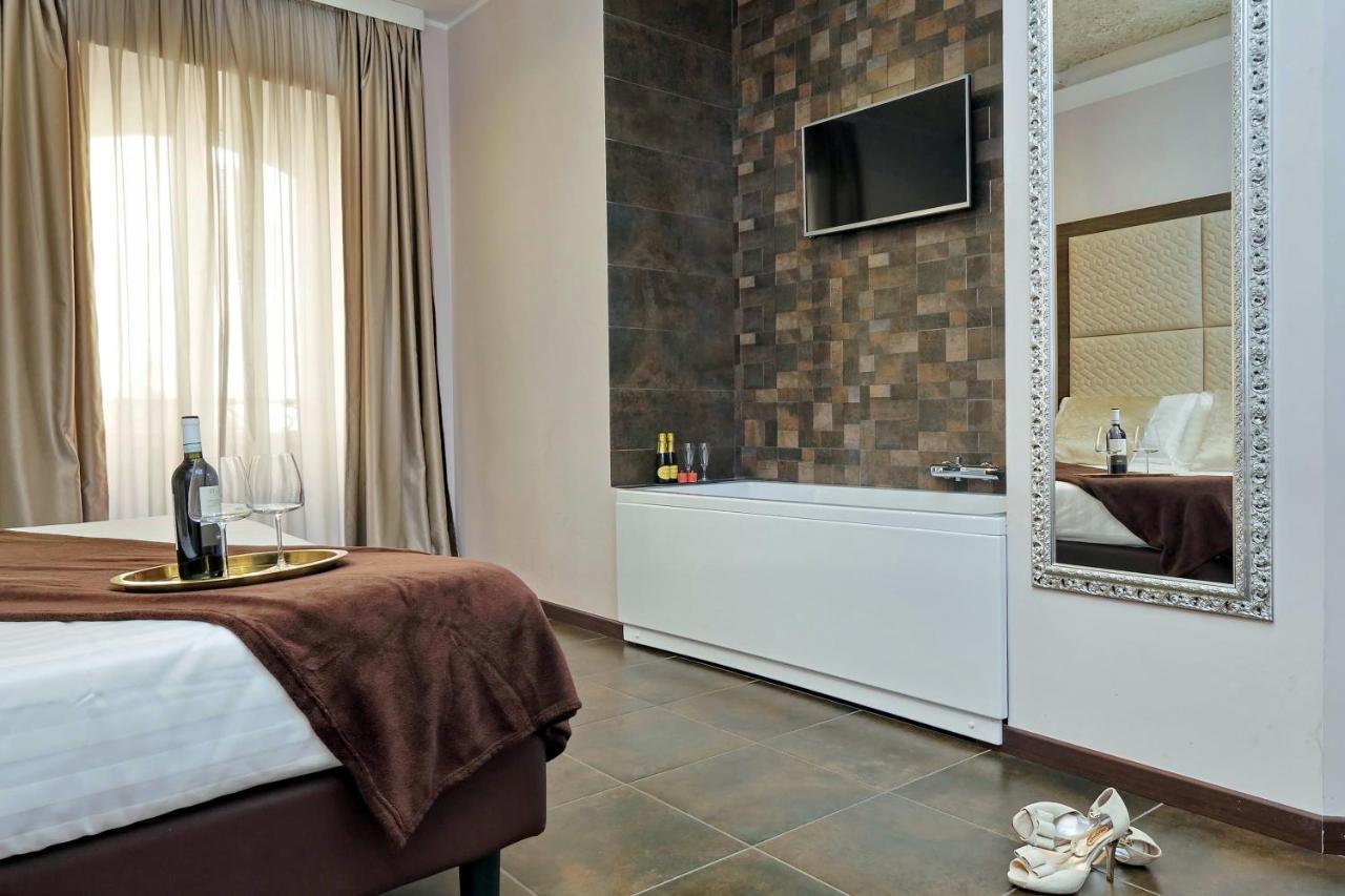Roma Suite Monti מראה חיצוני תמונה